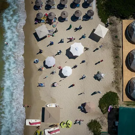 Igloo Beachfront * Paliouri