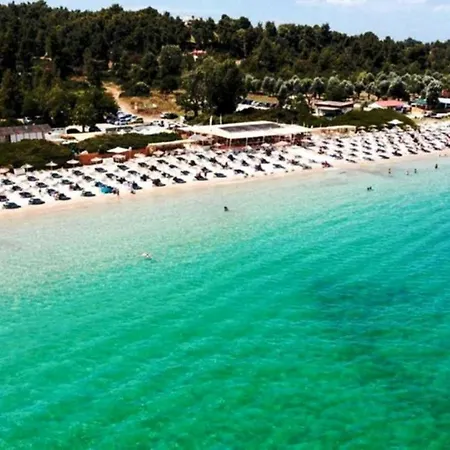 Luxusní stan Igloo Beachfront